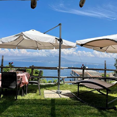 הוילה ויקו אקוונסה La Badia Montechiaro - Breathtaking View Of Sorrento Coast מראה חיצוני תמונה