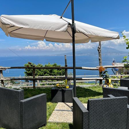 הוילה ויקו אקוונסה La Badia Montechiaro - Breathtaking View Of Sorrento Coast מראה חיצוני תמונה