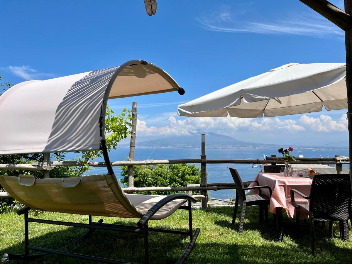 הוילה ויקו אקוונסה La Badia Montechiaro - Breathtaking View Of Sorrento Coast מראה חיצוני תמונה