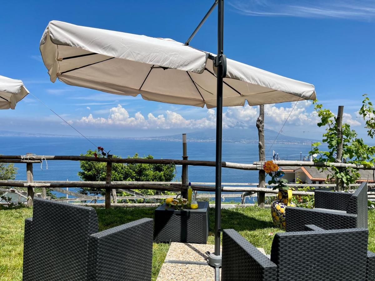 הוילה ויקו אקוונסה La Badia Montechiaro - Breathtaking View Of Sorrento Coast מראה חיצוני תמונה