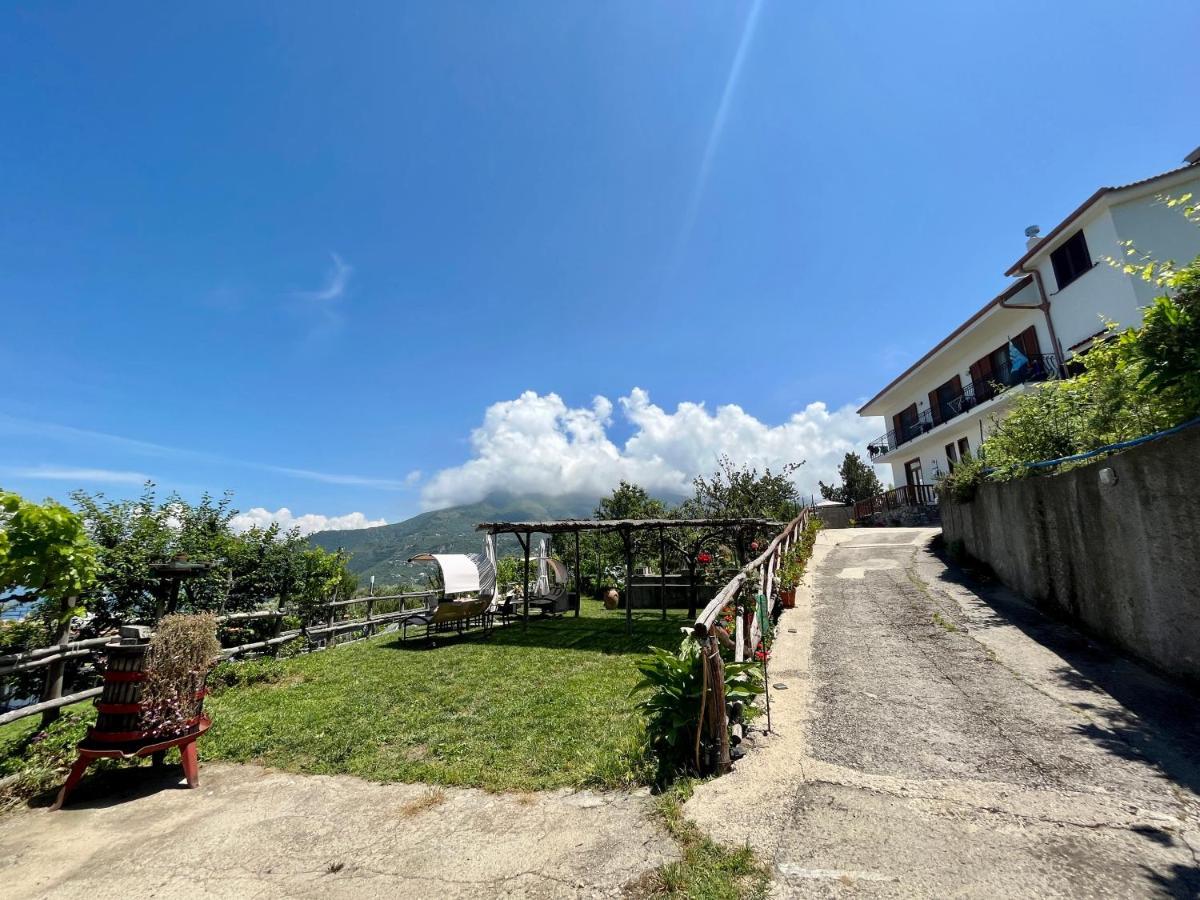 הוילה ויקו אקוונסה La Badia Montechiaro - Breathtaking View Of Sorrento Coast מראה חיצוני תמונה