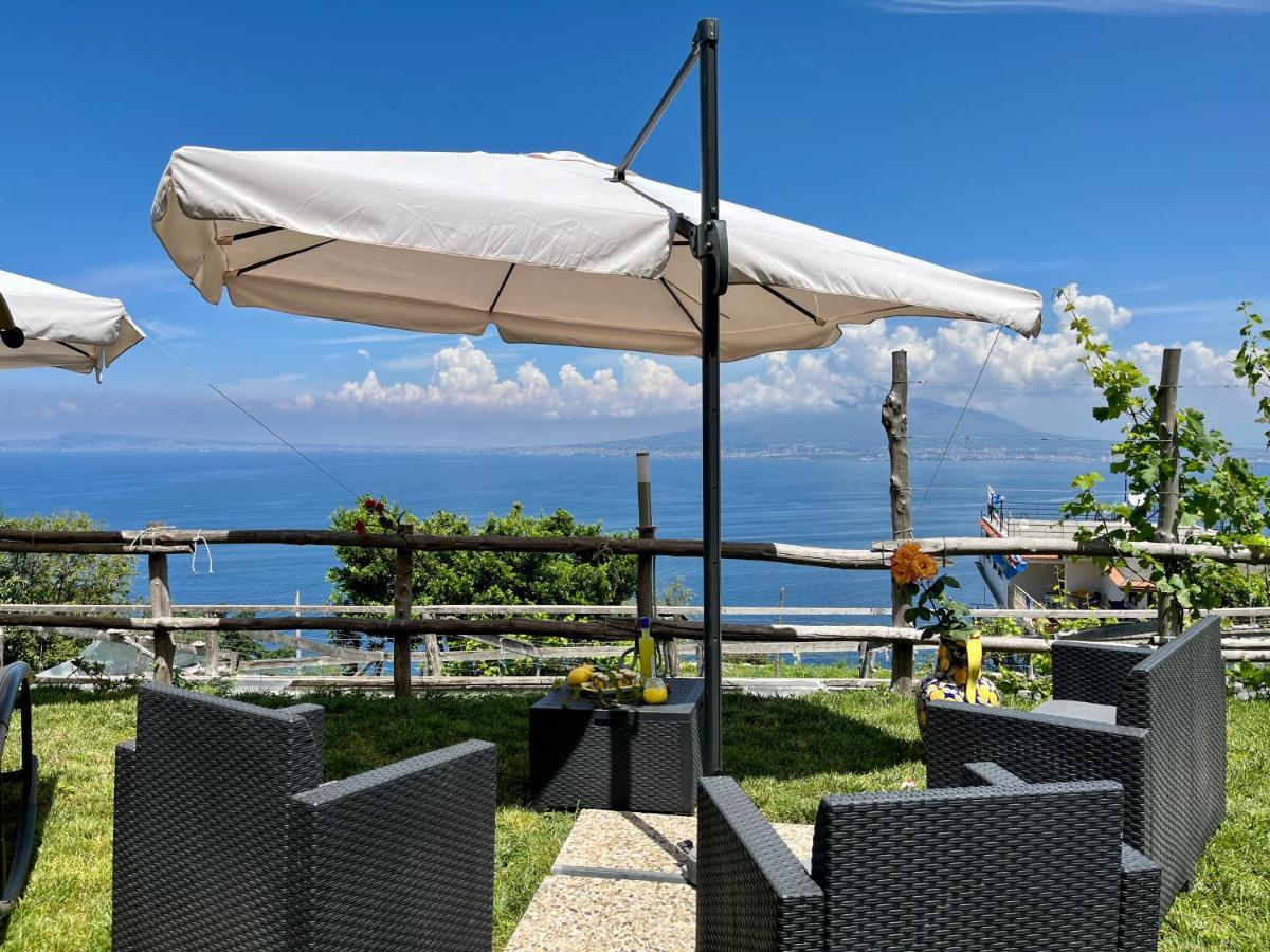 הוילה ויקו אקוונסה La Badia Montechiaro - Breathtaking View Of Sorrento Coast מראה חיצוני תמונה